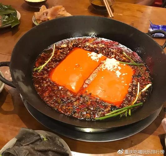 当然四桌火锅并不只是单纯的指四张桌子,还指天圆地方,店面也不是只有